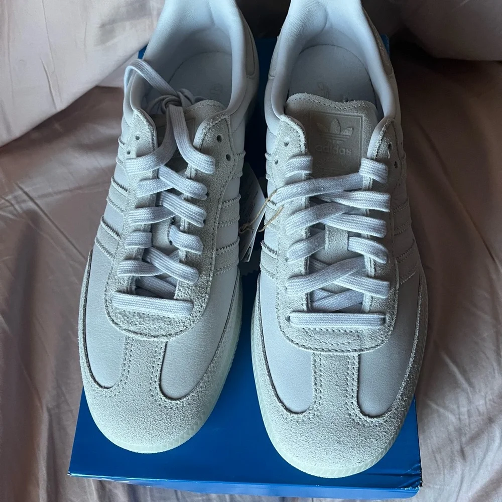 adidas Samba Men’s Sneakers in Off-White - Picture 7 of 8